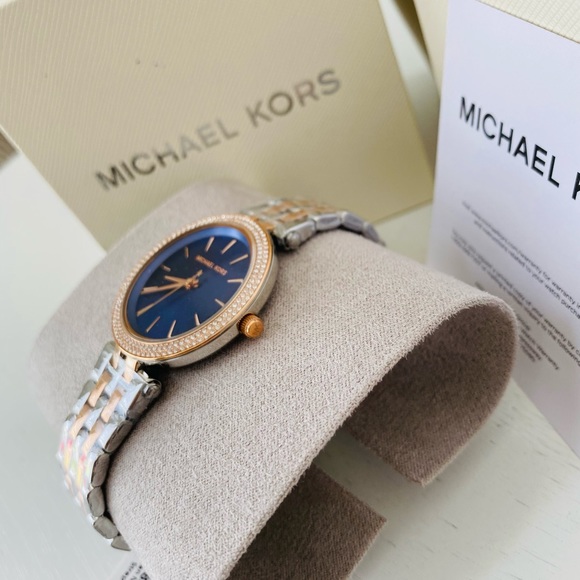 Michael Kors Women's Mini Darci Silver-Tone Watch MK3651 - Picture 2 of 4